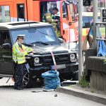 Baden-Württemberg: Auto fährt in Stuttgart in Menschenmenge – Frau stirbt