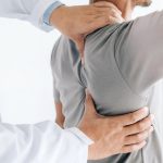 Körperbewusstsein: So soll ein Haltungstrainer zu einer aufrechten Körperhaltung beitragen